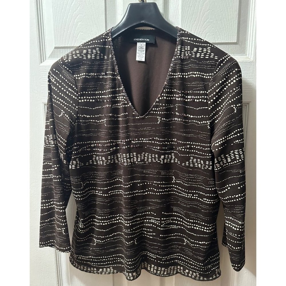 Jones New York Brown and White V Neck Shirt Size XL‎ 3/4 sleeve w/Sequin Accents
